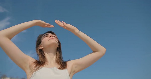 Sau khử thâm môi nữ nên chọn màu nào để không bị quá sáng? 5 Nắng và tia UV ảnh hưởng đến sức khỏe thế nào?