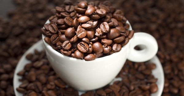 Người bị cao huyết áp có thể uống cà phê không? 
