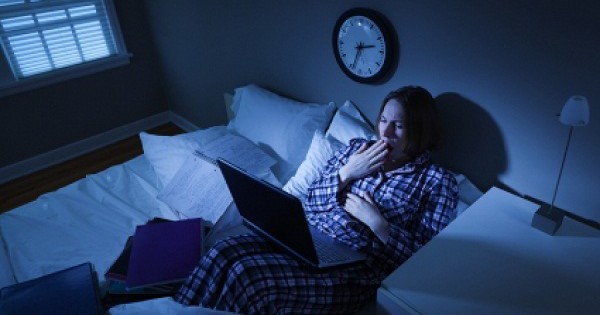 Những lời khuyên và kinh nghiệm để cải thiện thói quen ngủ đêm của bạn là gì?