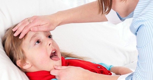 Trẻ bị viêm mũi họng có nên uống thuốc hạ sốt không? Nếu có, thuốc hạ sốt nào là phù hợp cho trẻ em?
