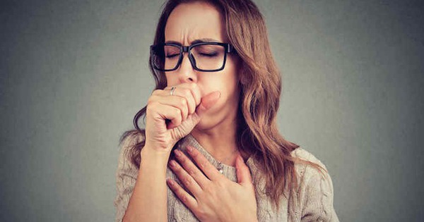 Các triệu chứng khó thở sau khi ăn thường đi kèm với những triệu chứng khác?
