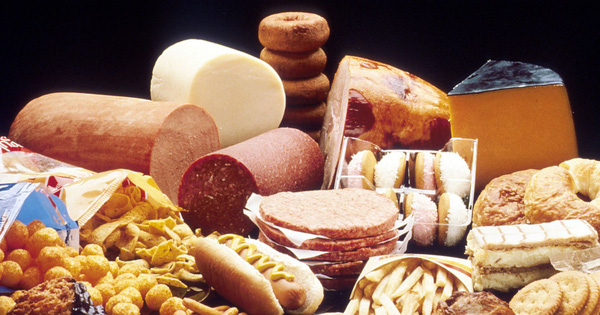 Thực phẩm nào chứa nhiều chất béo bão hòa?
