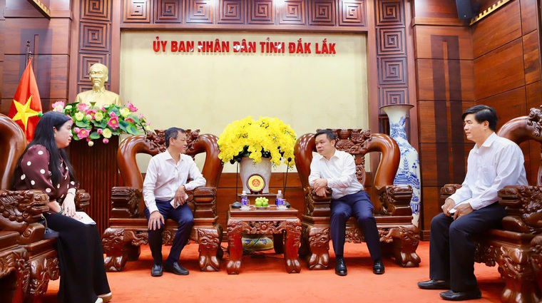 Đoàn công tác Bộ Y tế khảo sát hoạt động y tế cơ sở tại Đắk Lắk